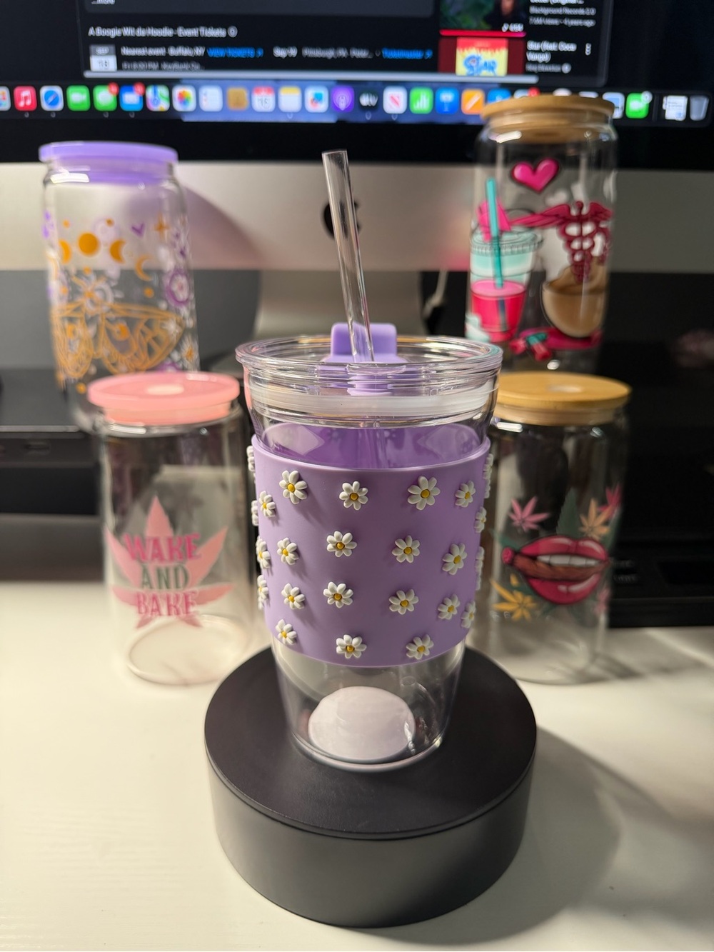 Purple Daisy Grip Glass Tumbler